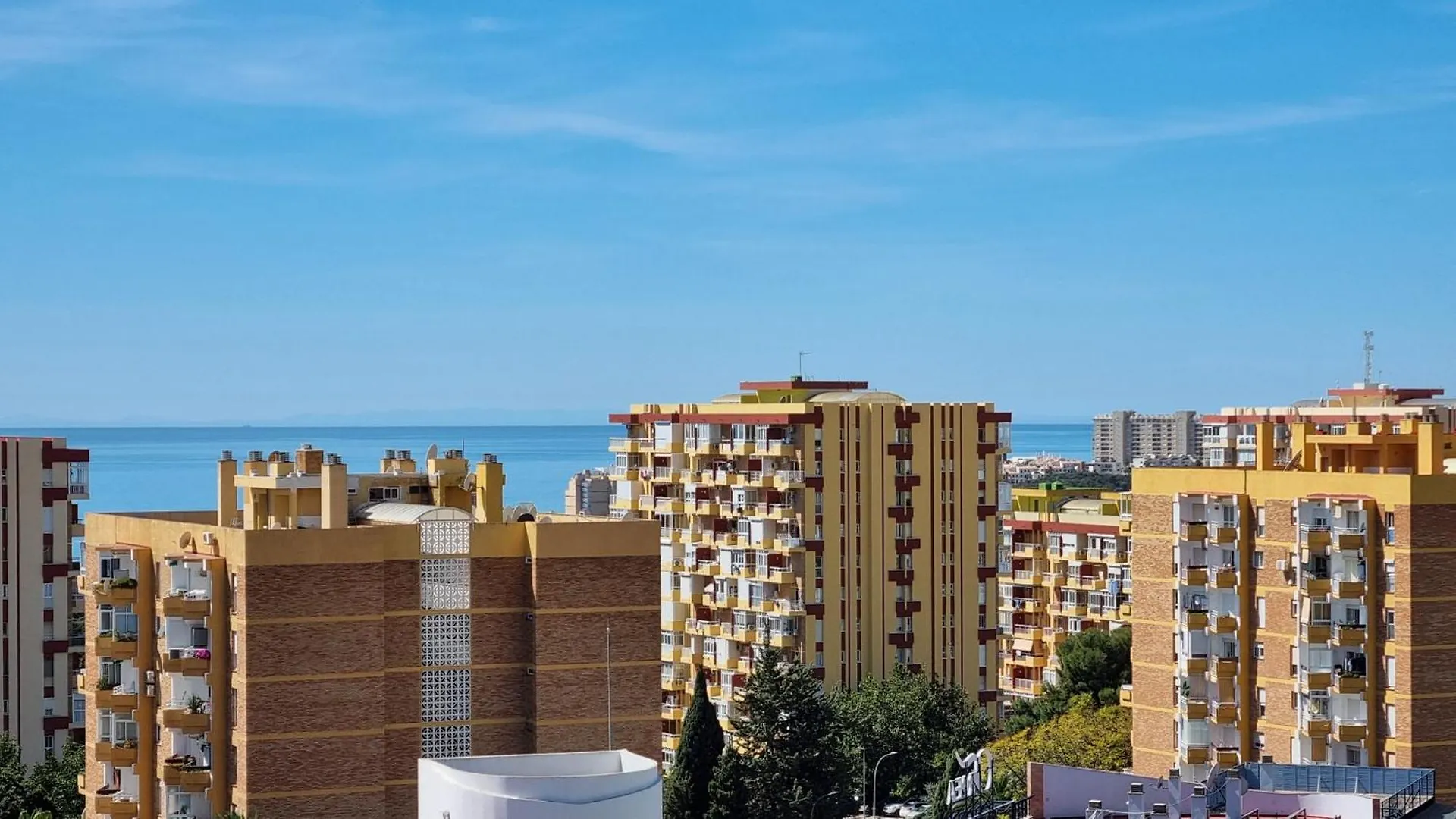 Blue Oasis Sea And Mountain Panorama Daire Benalmádena